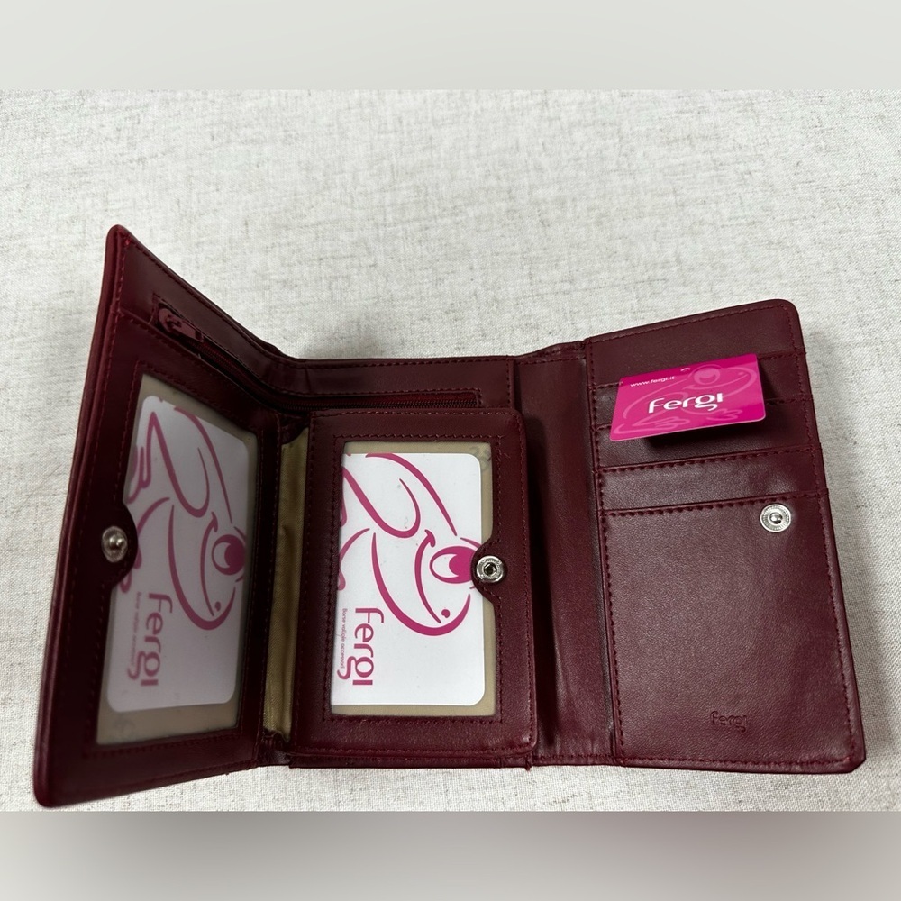 Fergi Burgundy Women's Wallet - Picture 8 of 10